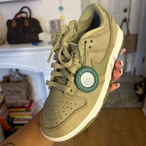 Nike Dunk Low - Neutral Olive